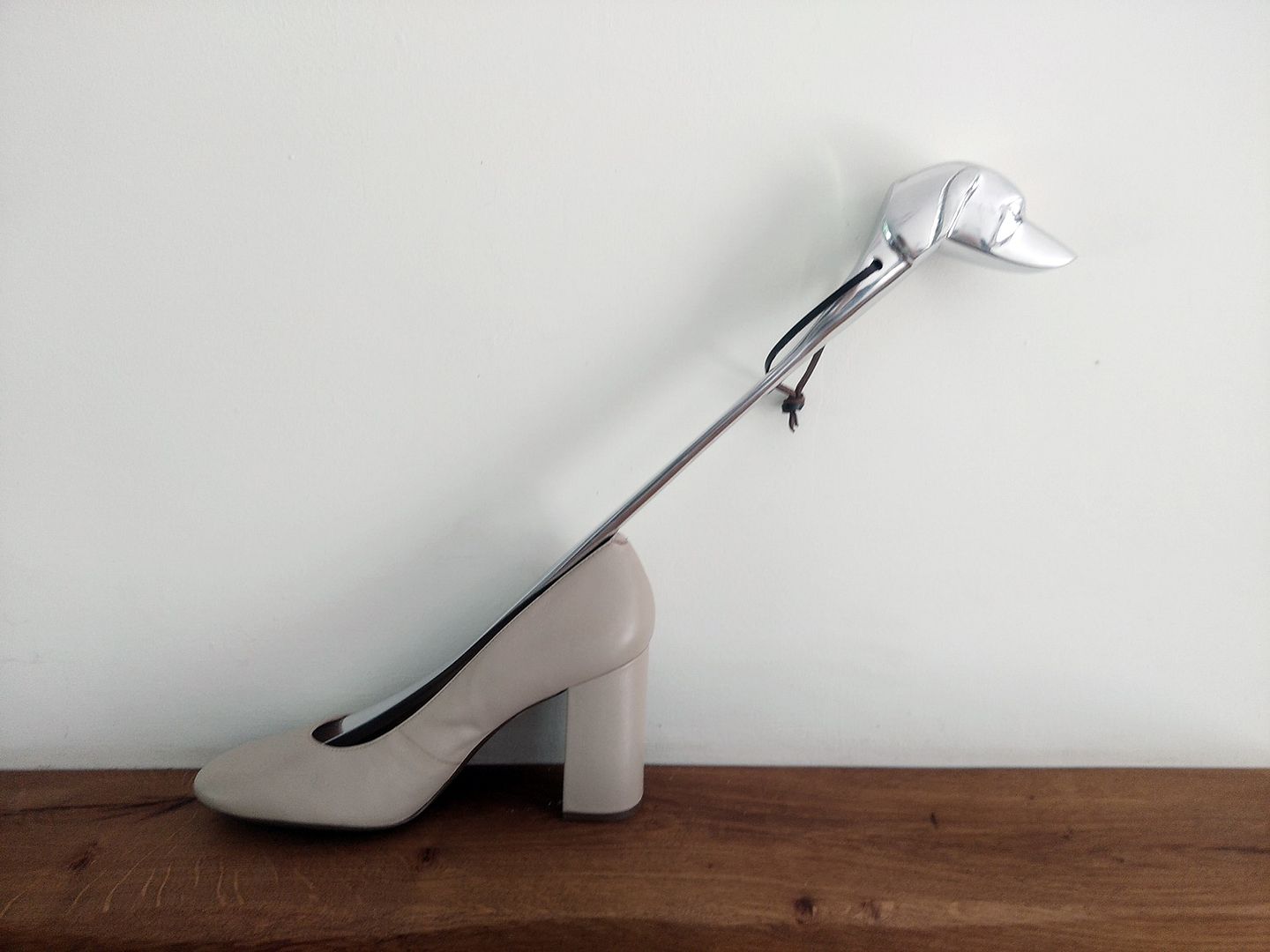 Exquisite beautifully made dog head shoe boot horn made from polished